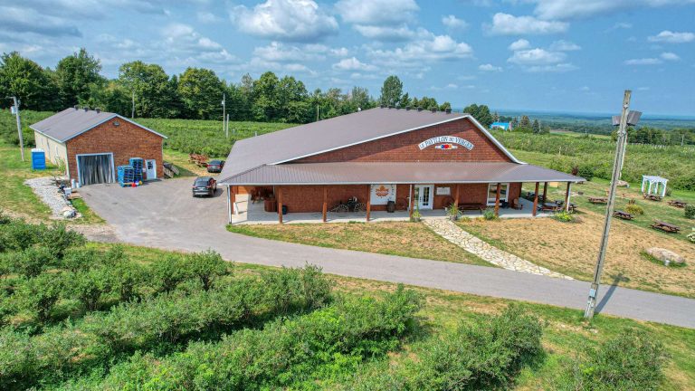 Salle de réception, érablière à Franklin